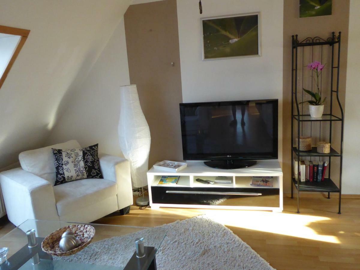 Ostseeferienwohnung Storchennest Dassow Exteriör bild