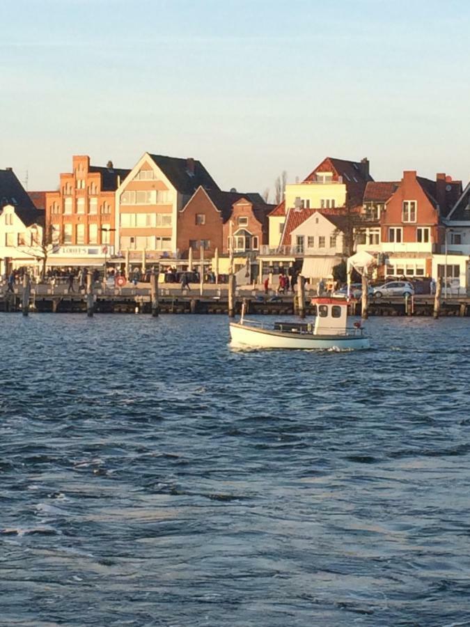Ostseeferienwohnung Storchennest Dassow Exteriör bild